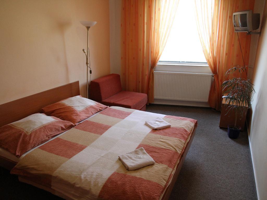 Parkhotel Opava Buitenkant foto