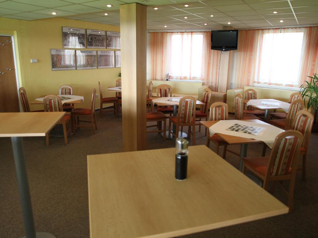 Parkhotel Opava Buitenkant foto